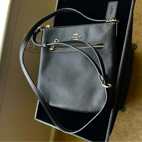 Coach Handbags - Coach Elegant Black Crossbody Bag